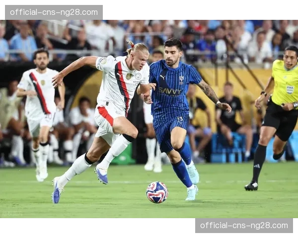 伤停补时阶段，福登任意球直接破门，曼城将比赛拖入加时