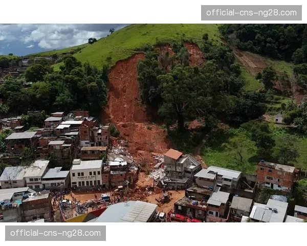 极端天气考验:世界杯巴西站多场比赛因雷暴中断 极端天气考验:世界杯巴西站多场比赛因雷暴中断